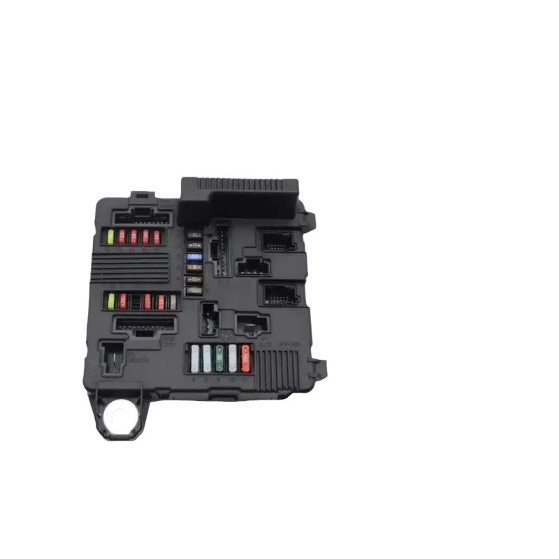 8200306032 8200306033 Fuse box module for Renault Megane Scene 2 02-06 Component Engine Fuse Box Main image