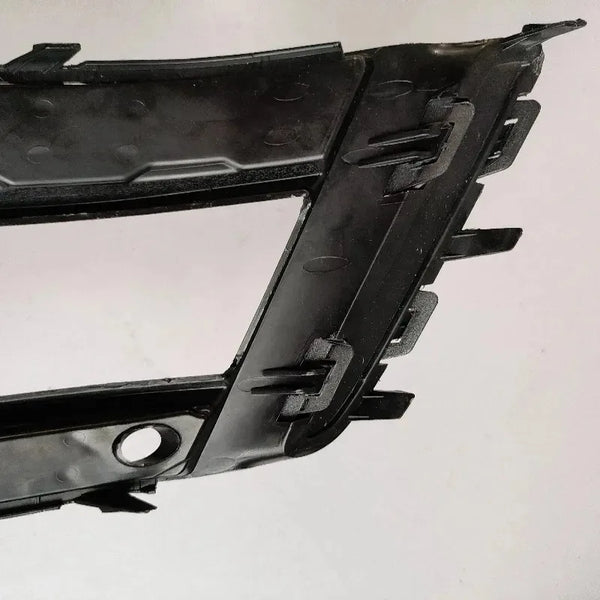 8XA807647A1RR 8XA807648A1RR Car fog light frame front bumper fog light for Audi  A1 Sline S-line Sport 2016-2018