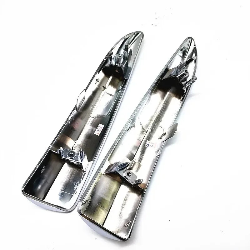 9805011580 9805011680 Fit for Citroen DS5 front bumper decorative strip Silver decorative strip on the front bumper