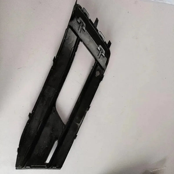 8XA807647A1RR 8XA807648A1RR Car fog light frame front bumper fog light for Audi  A1 Sline S-line Sport 2016-2018