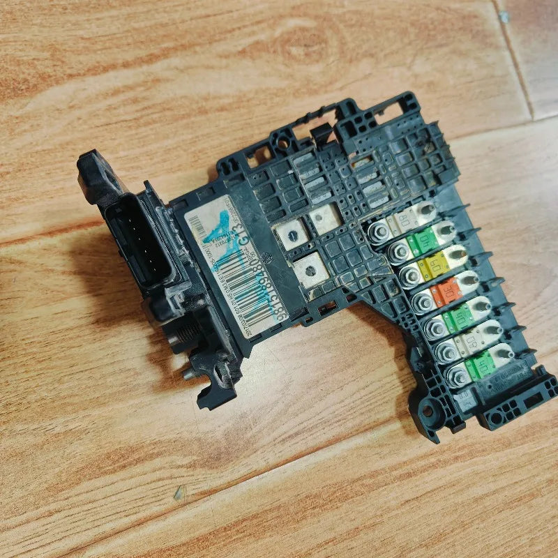 9805119280 9666817380 Fit for Peugeot 508 for Citroen C4L C5 Second hand used Genuine Fuse Box BPGA Battery Module Secondary image