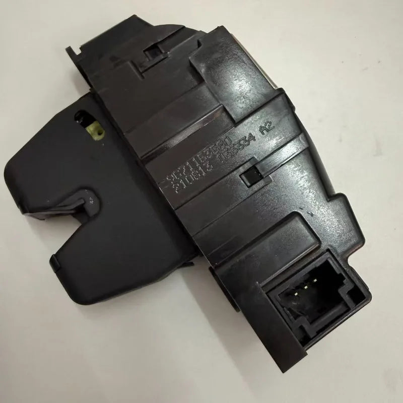8719G6 Suitable for Peugeot 308CC trunk lock trunk lock