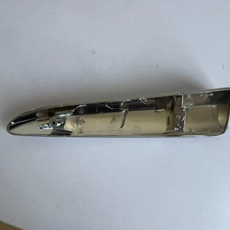 9805011580 9805011680 Fit for Citroen DS5 front bumper decorative strip Silver decorative strip on the front bumper