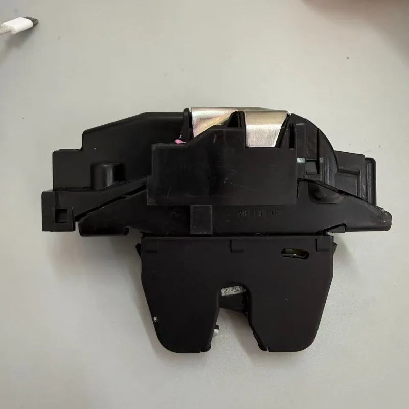 8719G6 Suitable for Peugeot 308CC trunk lock trunk lock